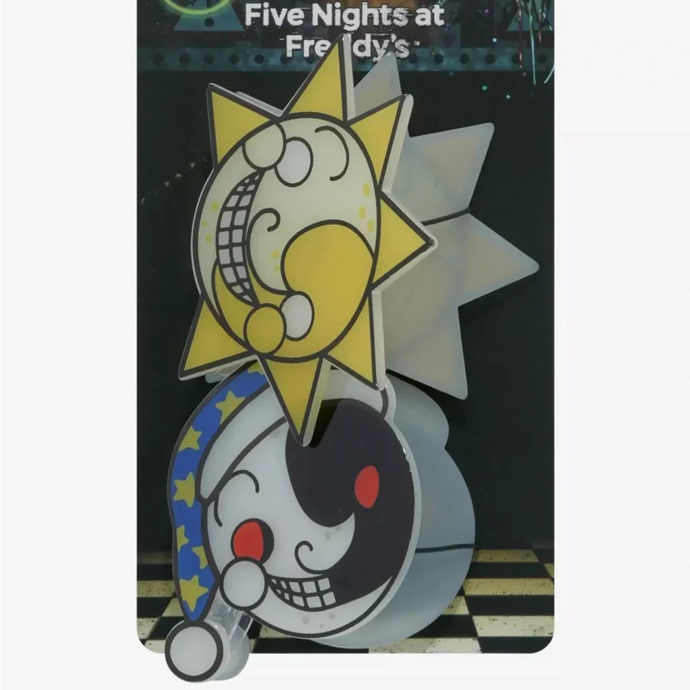 Five Nights At Freddy's Security Breach Sun &‎ Moon Glow-In-The-Dark Hair Clips